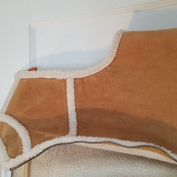 Liz Claiborne Vest, Size Large - Picture 5 of 8